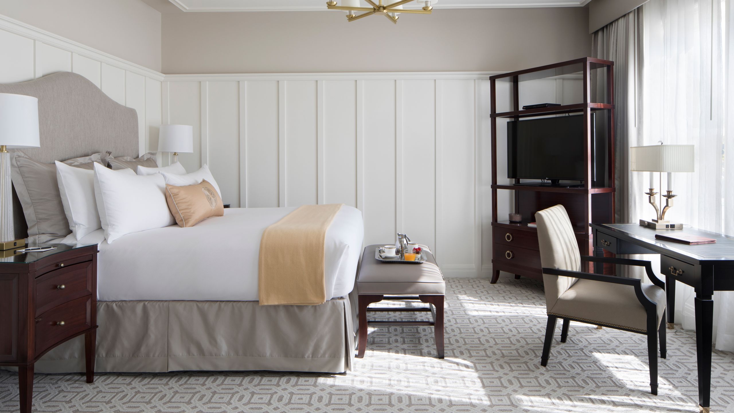 Hotel Drisco guest room in Pacific Heights